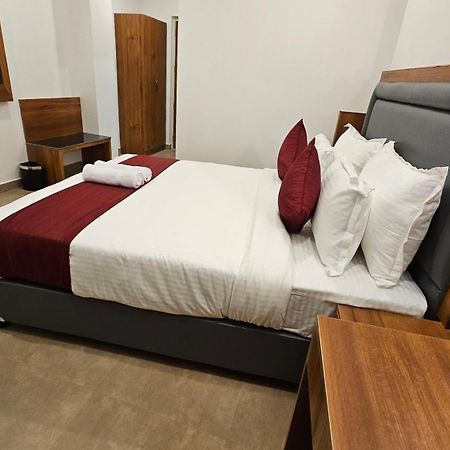 Indiana Hills Hotel Shillong Bagian luar foto
