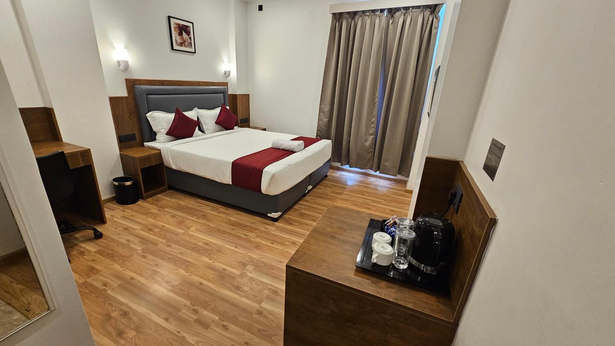 Indiana Hills Hotel Shillong Bagian luar foto